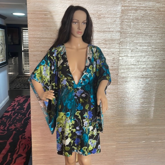 MEGHAN LOS ANGELES KIMONO SLEEVES PLUNGE MINI DRESS COVER UP FLORAL - Picture 2 of 4